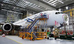 remoção e instalação de motores de aeronaves